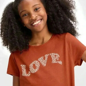 Cat & Jack Big Girls Love Graphic Tee